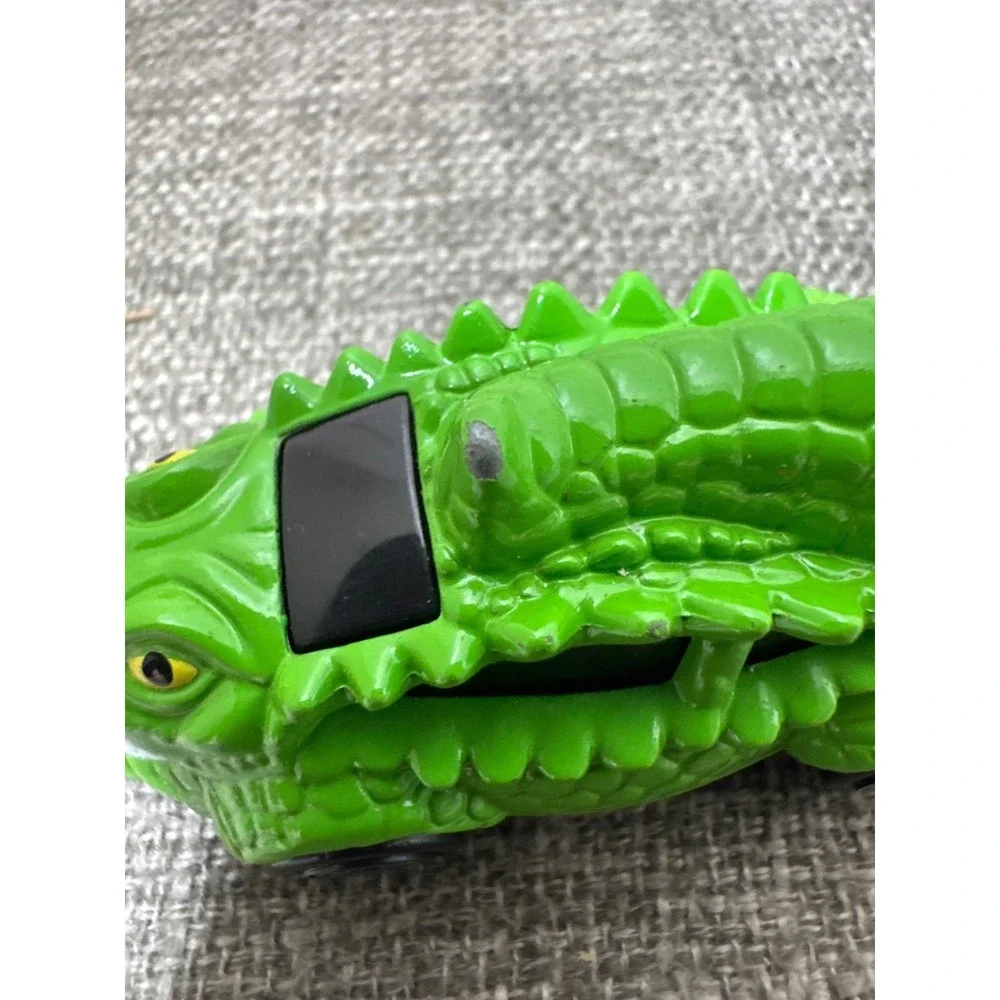 Matchbox 1992 Alligator Vehicle Die-Cast Toy Car Green Collectible